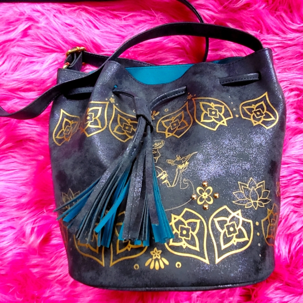 Danielle Nicole sample sale Jasmin bucket bag